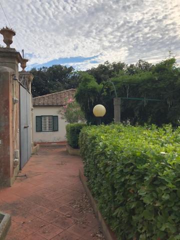 Room In Villa -Livorno - Montenero Exterior foto