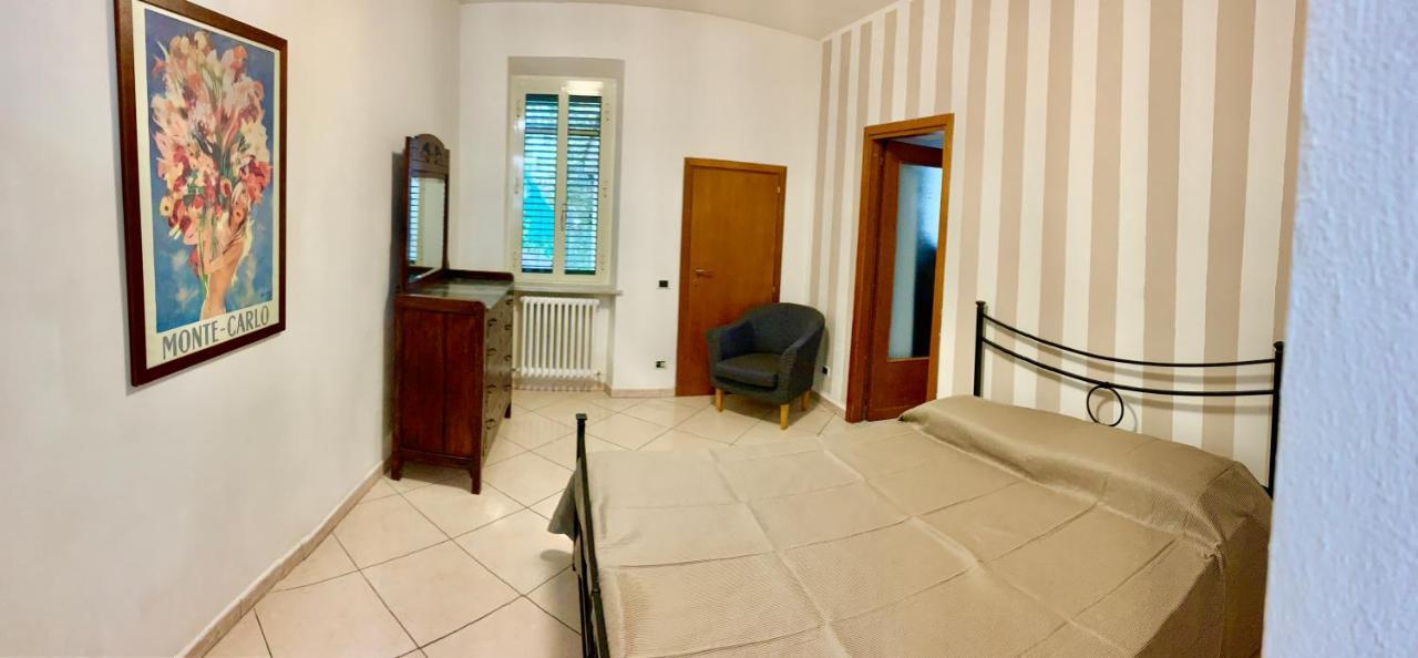 Room In Villa -Livorno - Montenero Exterior foto
