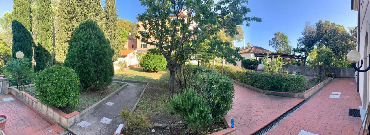 Room In Villa -Livorno - Montenero Exterior foto
